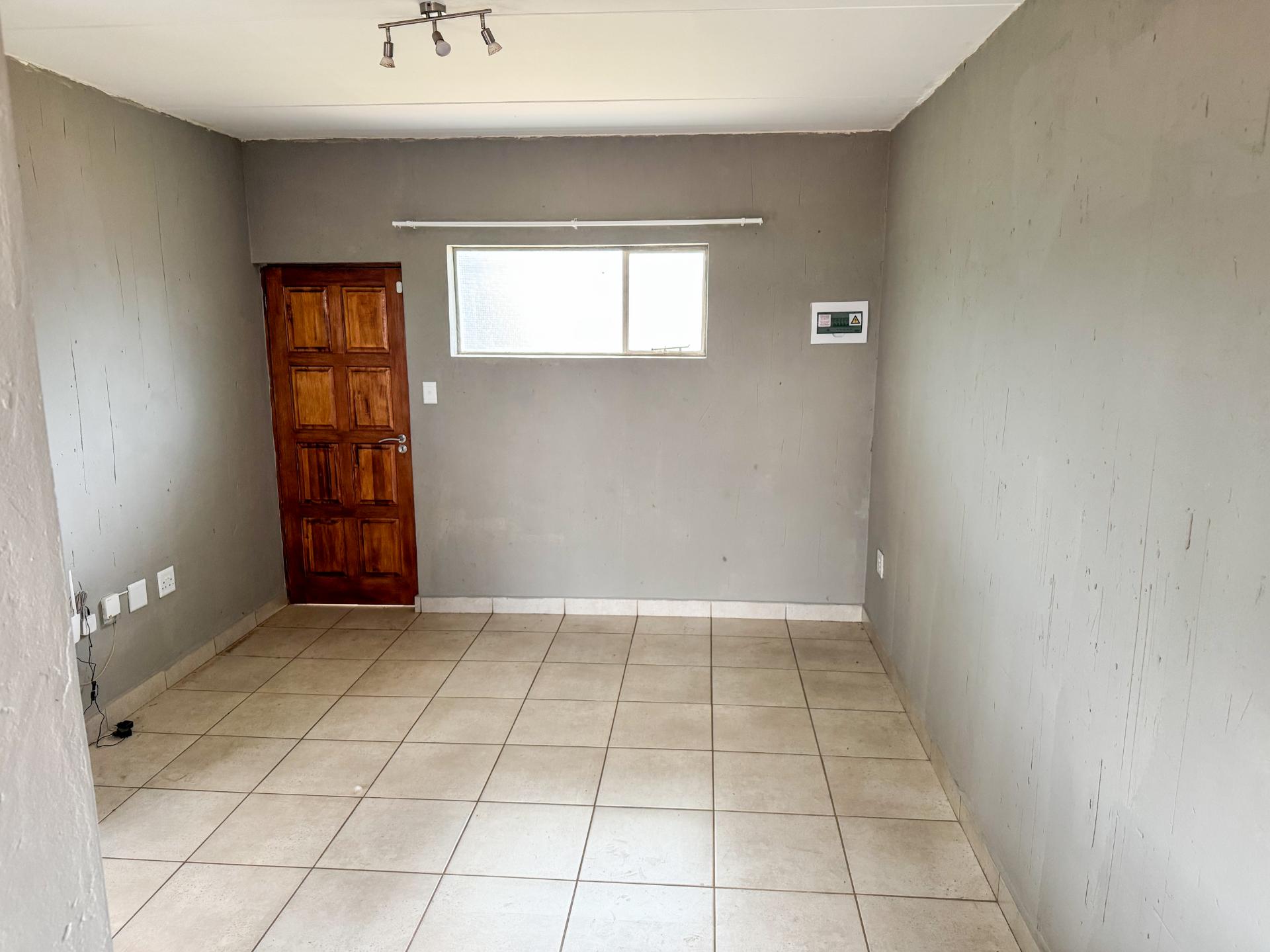 1 Protea Glen — image 4