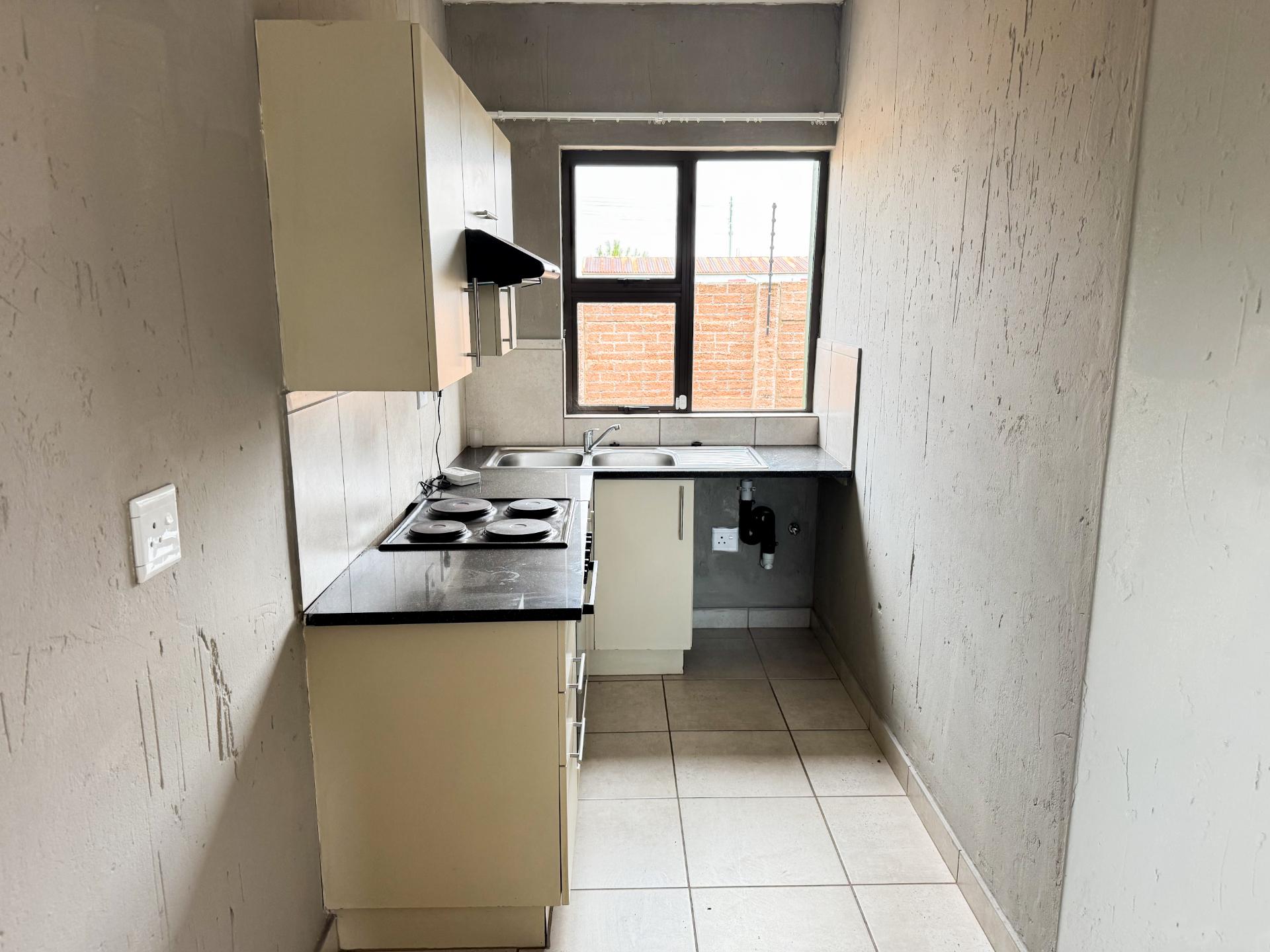 1 Protea Glen — image 5