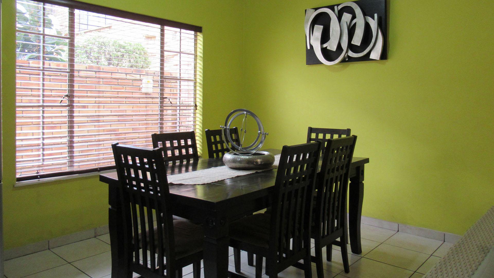 3 Bedroom Townhouse For Sale in Willowbrook, Roodepoort — image 10