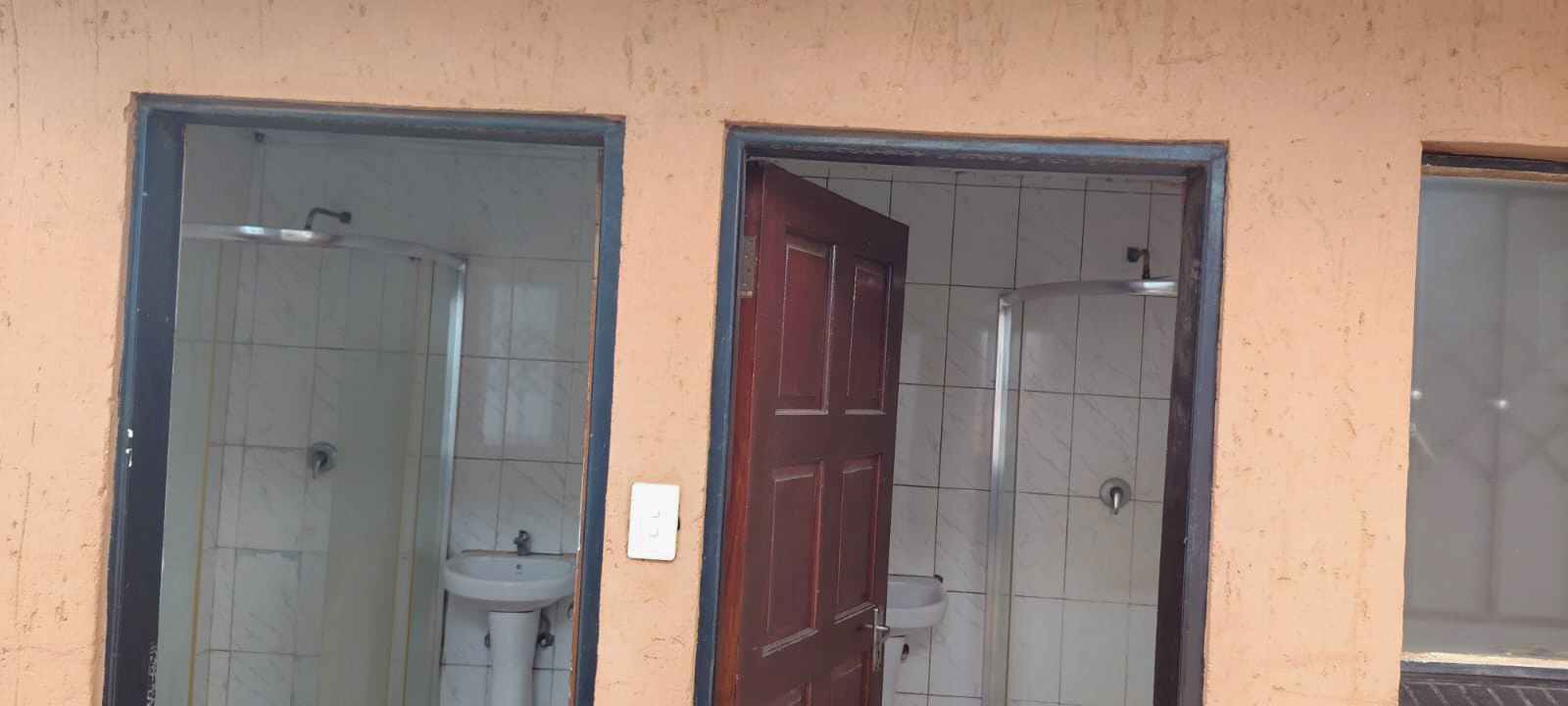 8 Bedroom House For Sale in Protea Glen, Soweto — image 11
