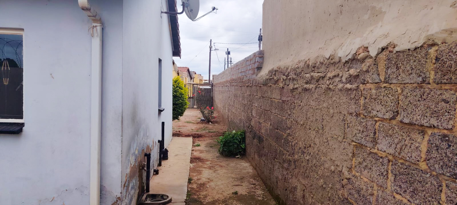8 Bedroom House For Sale in Protea Glen, Soweto — image 4