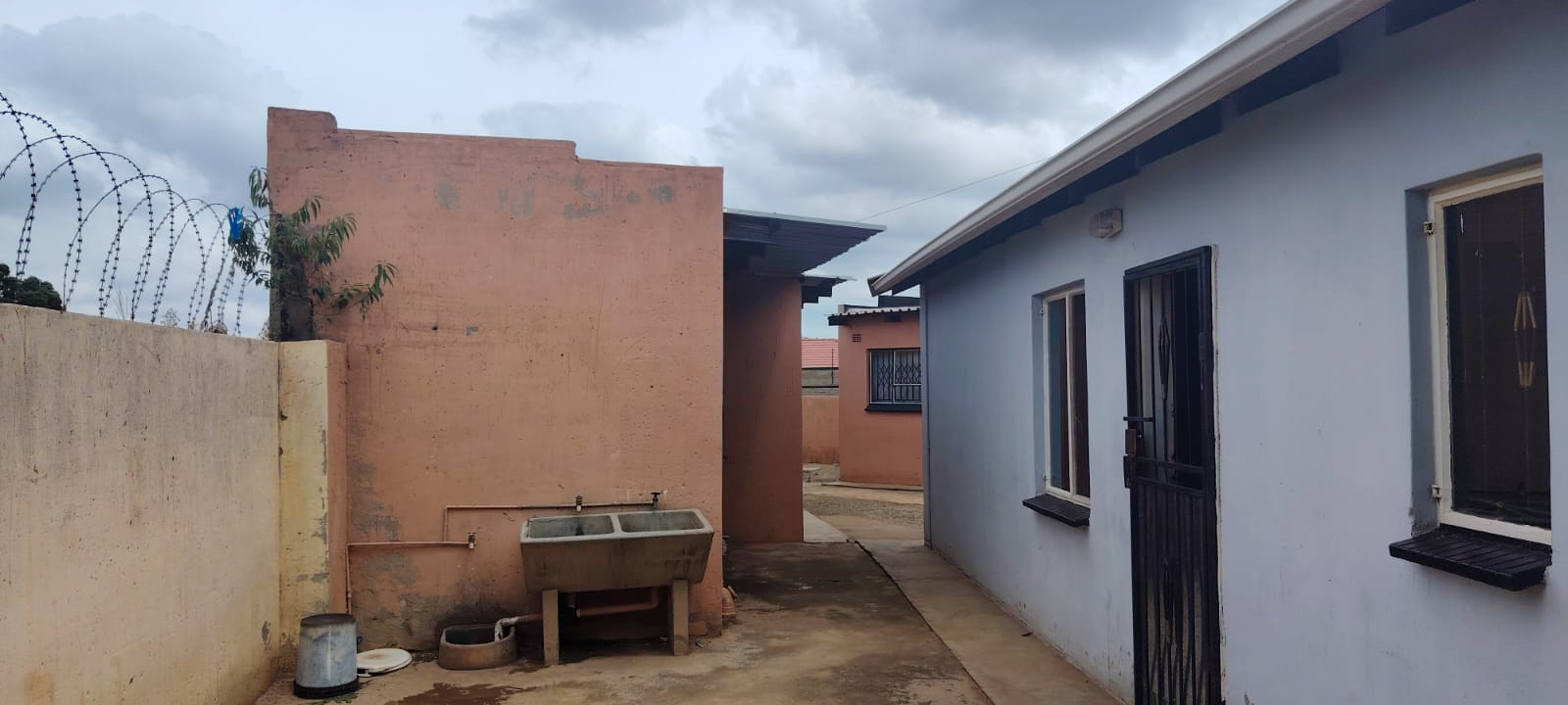 8 Bedroom House For Sale in Protea Glen, Soweto — image 7