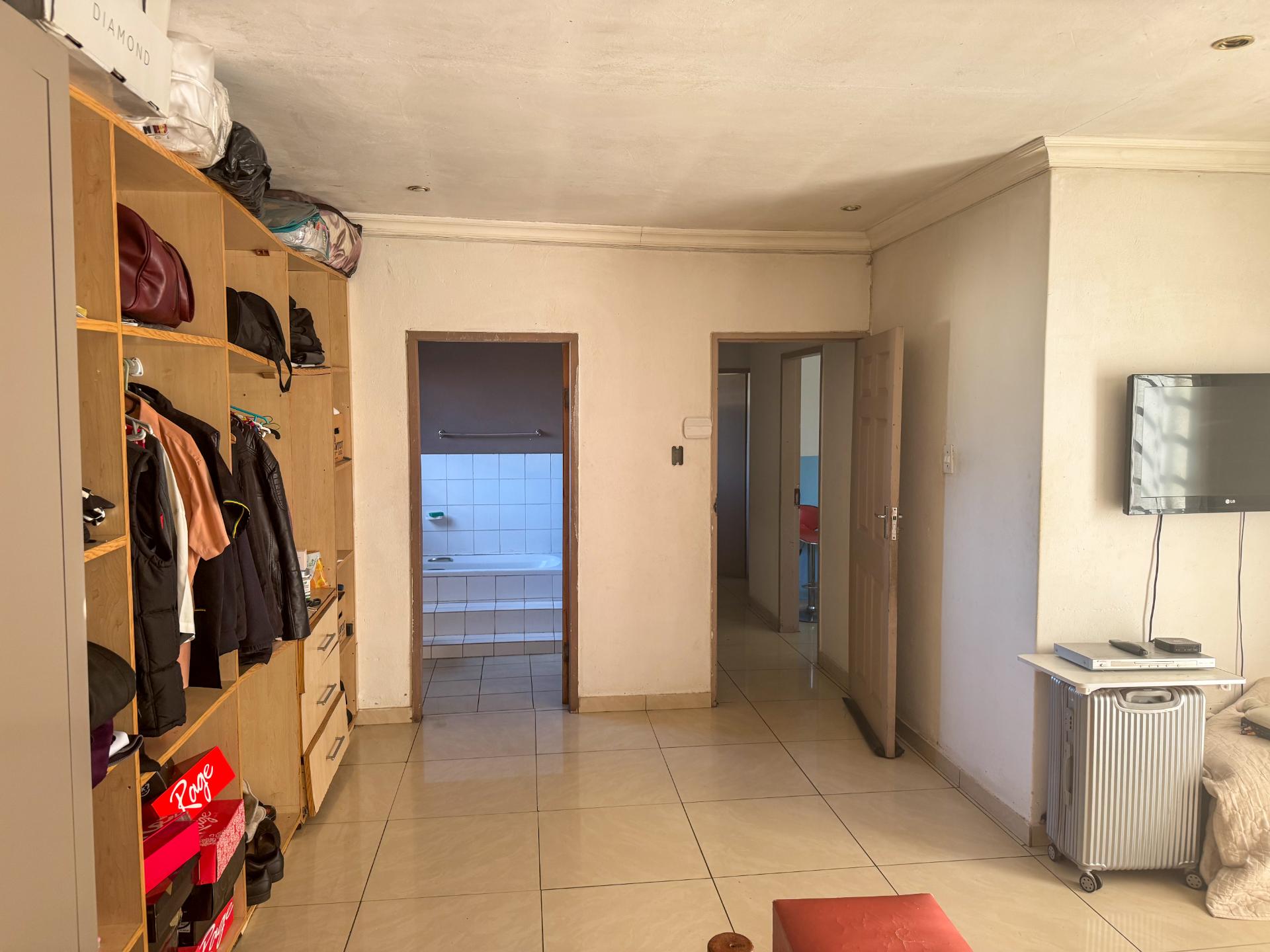 2 Mondeor — image 7