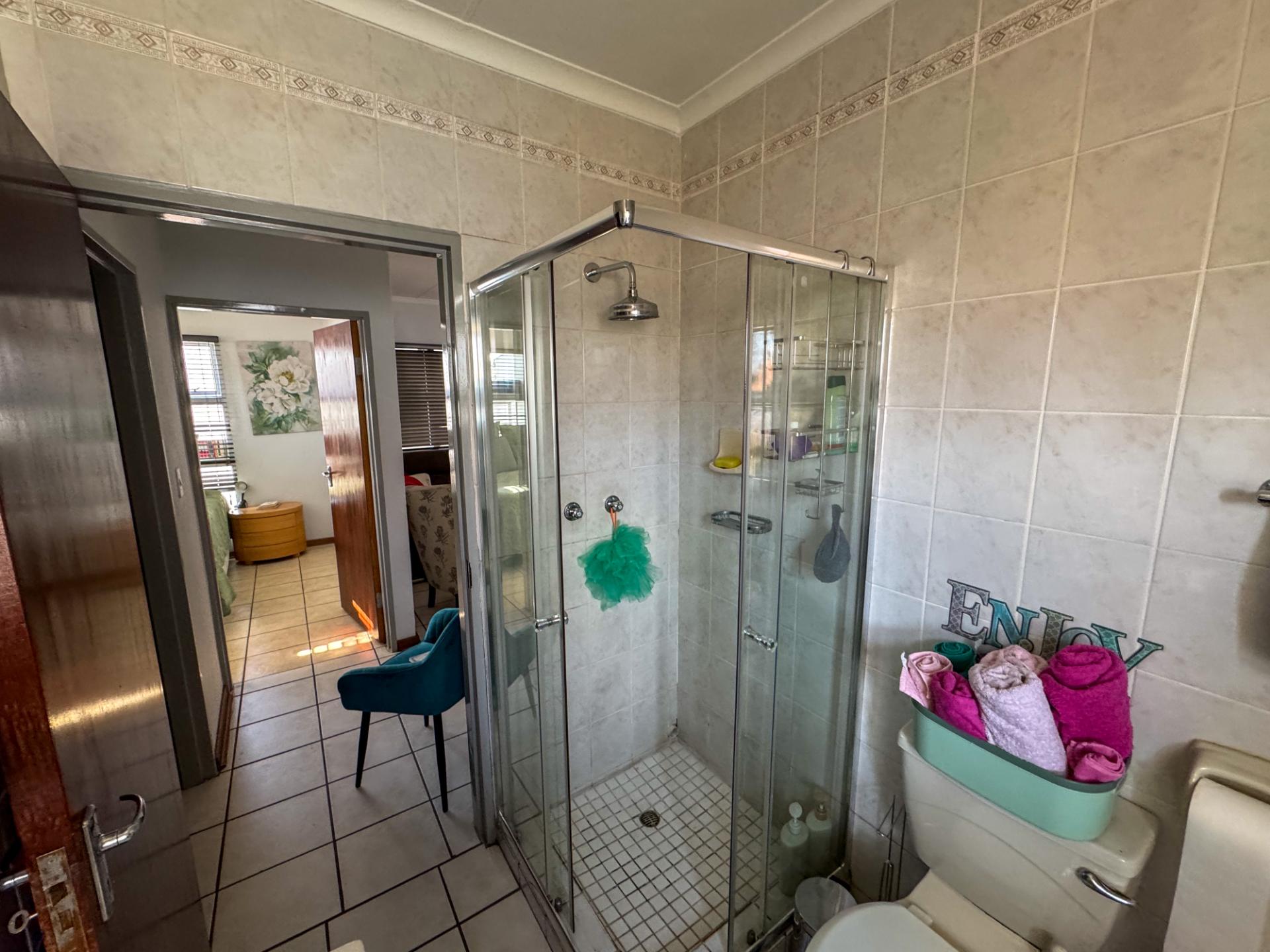 1 Alberton — image 9