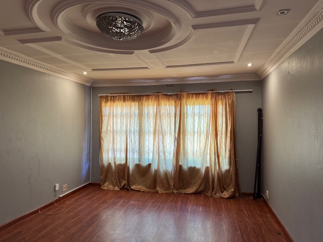Dual-Income Alberton Home with Pool, Yard & Bachelor Unit — image 10