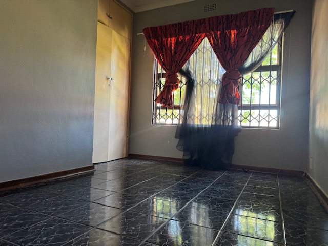 Dual-Income Alberton Home with Pool, Yard & Bachelor Unit — image 15