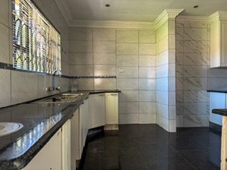 Dual-Income Alberton Home with Pool, Yard & Bachelor Unit — image 6