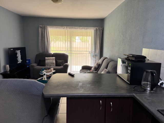 1 Bedroom Apartment / Flat For Sale in Willowbrook, Roodepoort — image 11