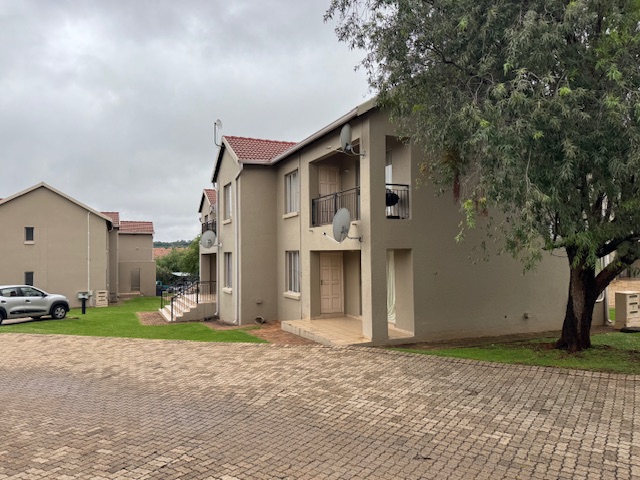 1 Bedroom Apartment / Flat For Sale in Willowbrook, Roodepoort — image 20