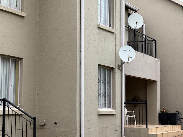1 Bedroom Apartment / Flat For Sale in Willowbrook, Roodepoort — image 22