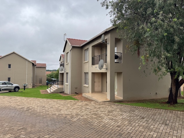 1 Bedroom Apartment / Flat For Sale in Willowbrook, Roodepoort — image 3