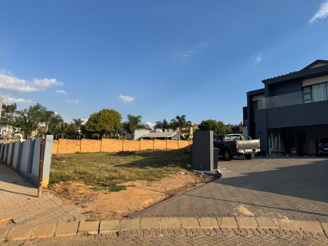 Vacant Land / Plot For Sale in Ruimsig Country Estate, Krugersdorp — image 2