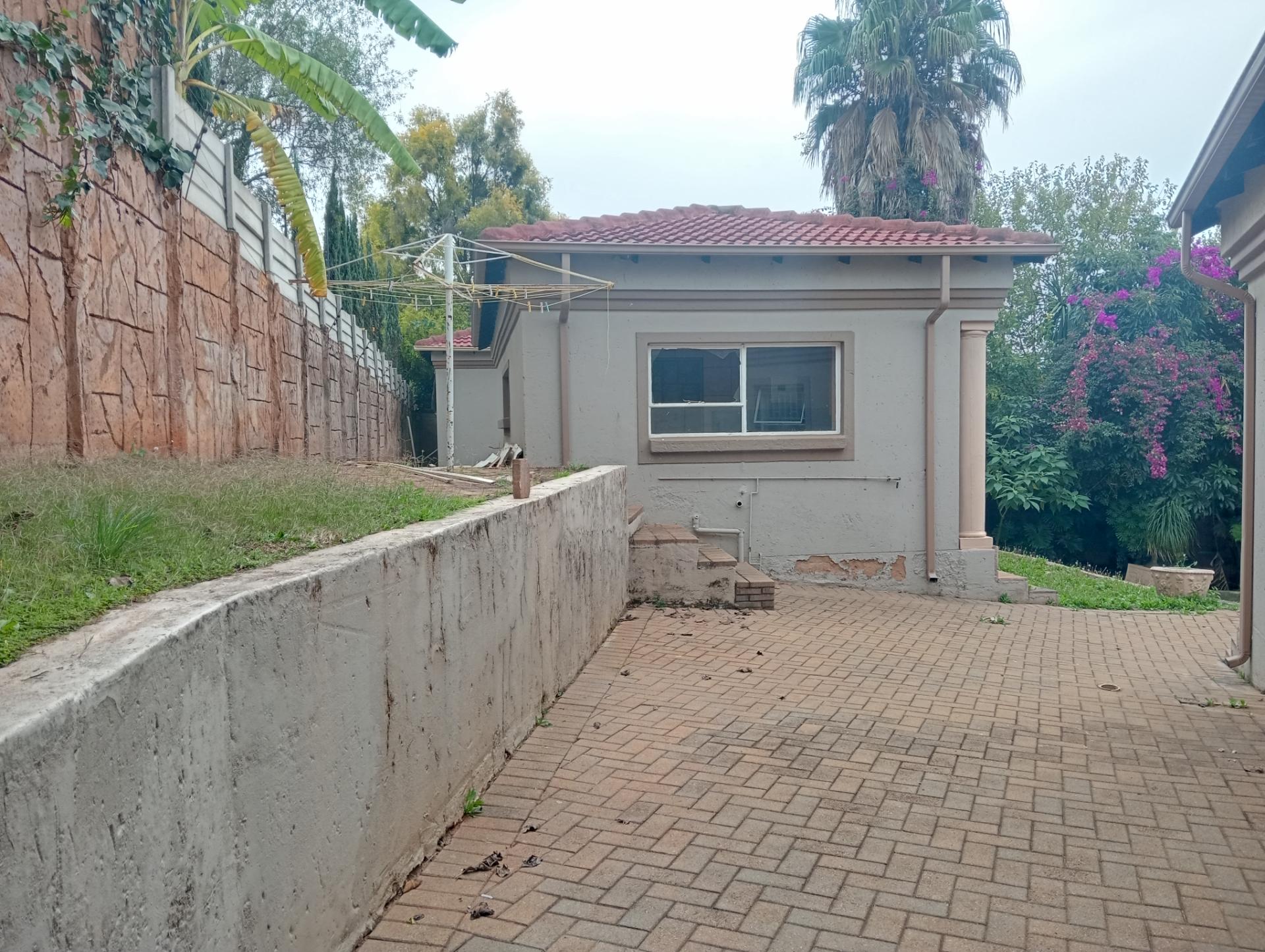 1 Rangeview — image 24