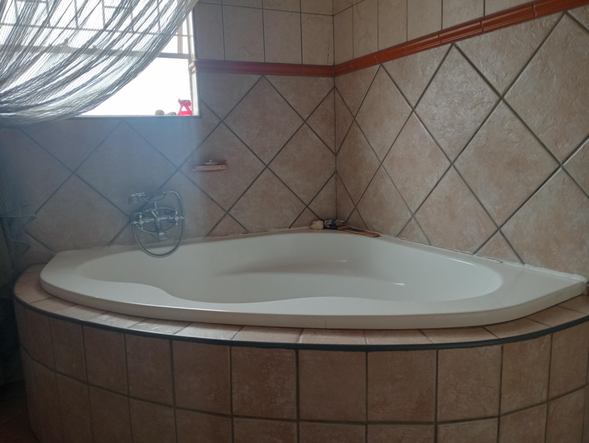 1 Rangeview — image 6
