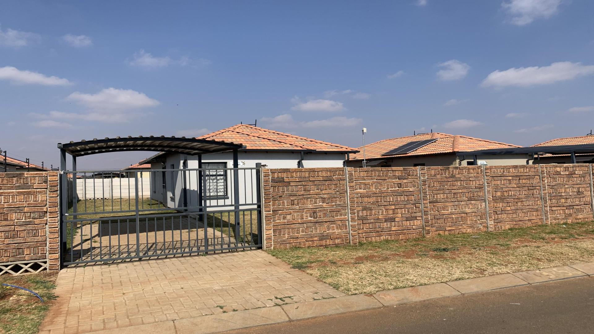 3 Bedroom House For Sale in Protea Glen, Soweto