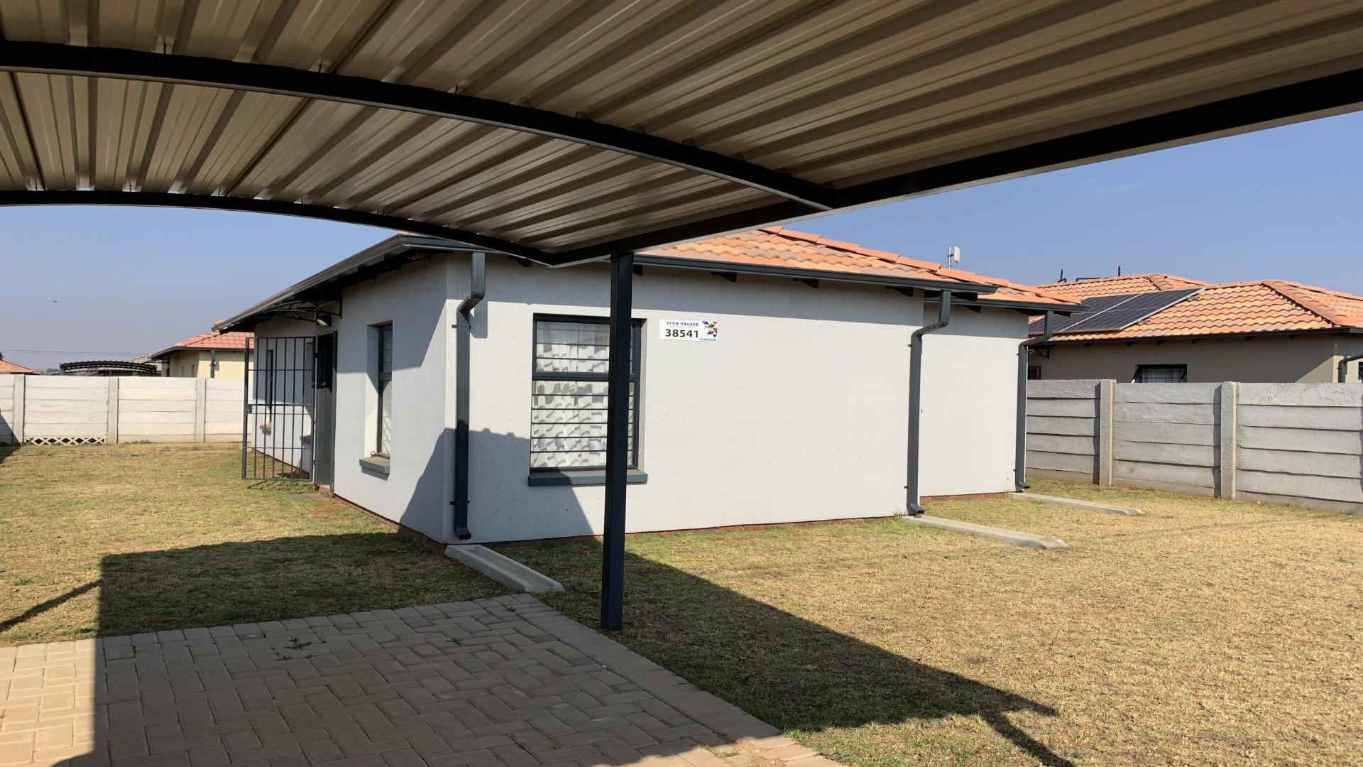3 Bedroom House For Sale in Protea Glen, Soweto — image 2