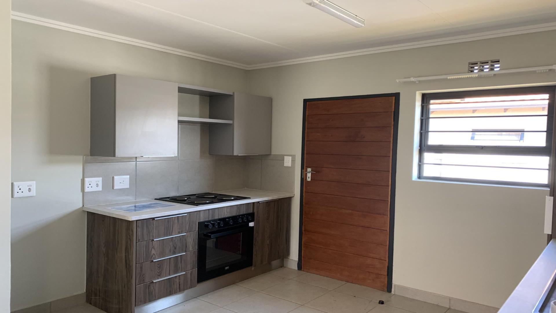 3 Bedroom House For Sale in Protea Glen, Soweto — image 3