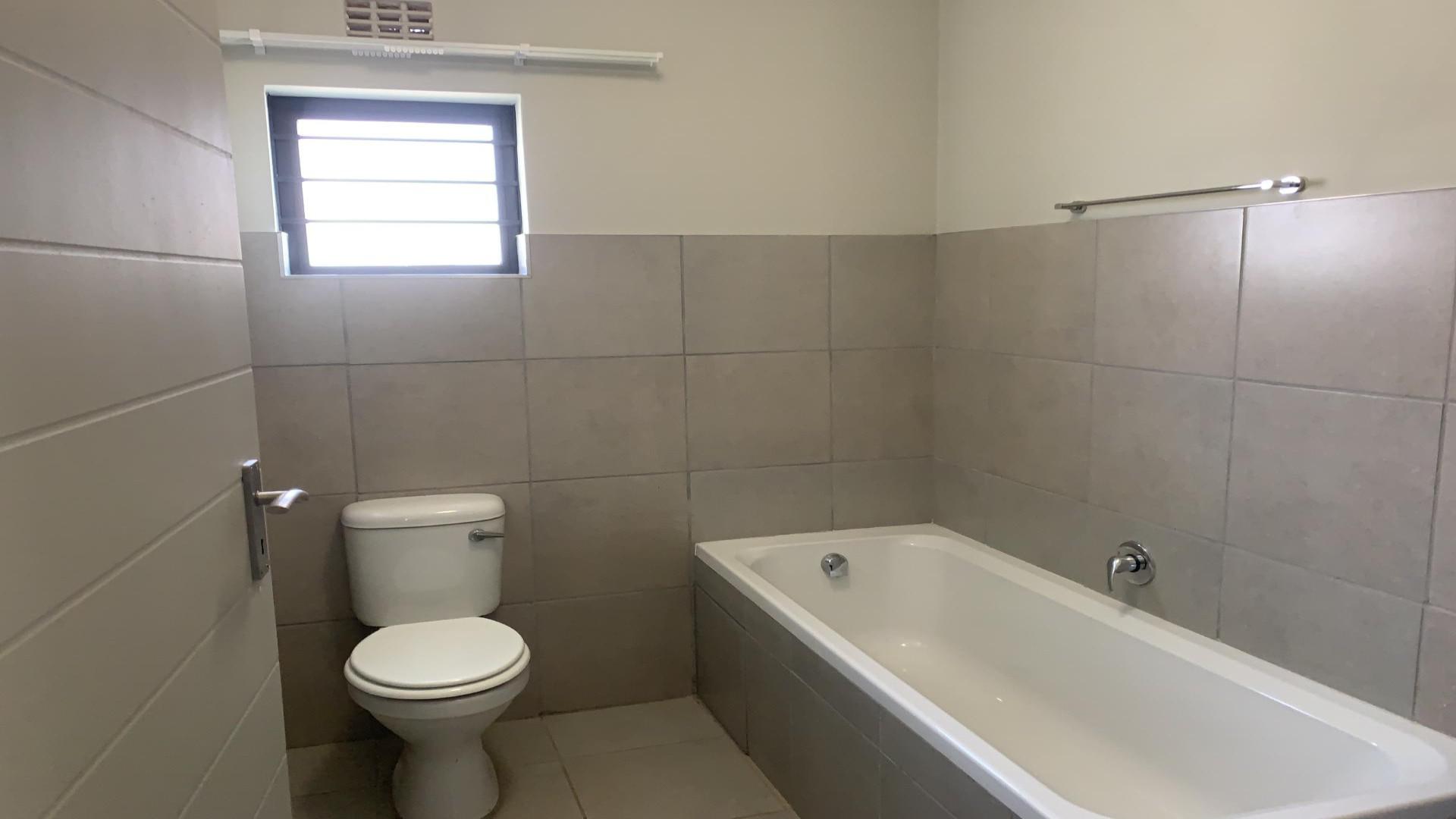 3 Bedroom House For Sale in Protea Glen, Soweto — image 8